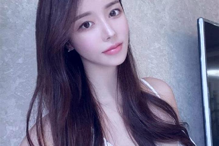 Olivia, 34 — Escort in Bangxi, China