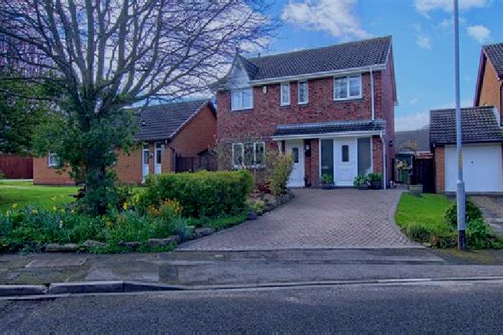 Olivia, 34 — Escort in Kinloss, United Kingdom
