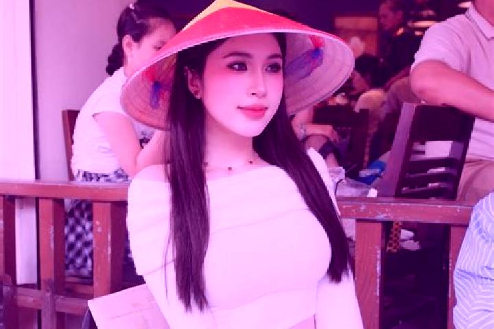 Olivia, 34 — Escort in Phong Thanh, Vietnam