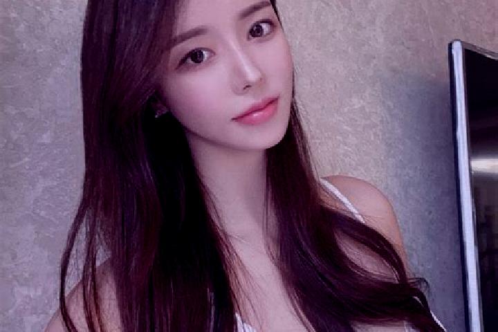 Olivia, 34 — Escort in Shisandaogou, China