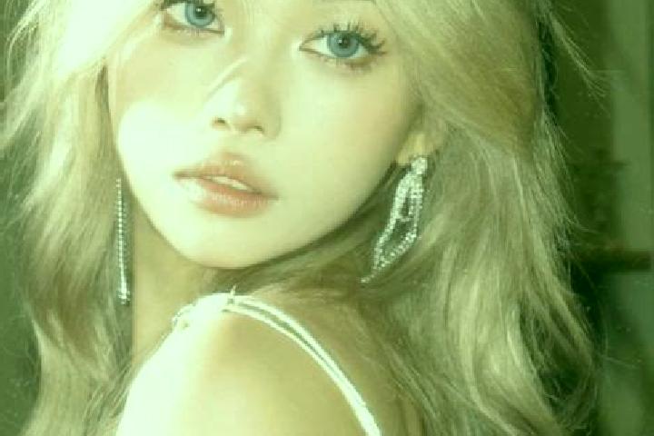 Olivia, 35, a blonde blue-eyed asian companion based in Mihara. Offering Fetish, Roleplay, Tantra, A-Level, CIM. Available for incall and outcall, day and ev...