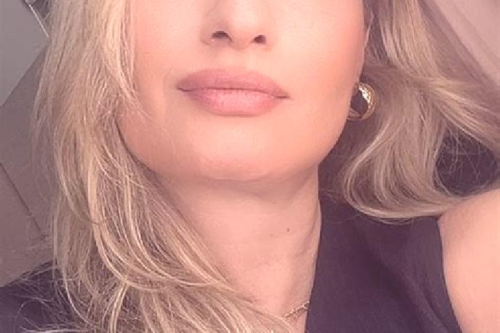 Olivia, 35 — Escort in Chierry, France