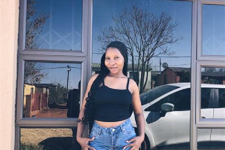 Olivia, 35 — Escort in Jan Kempdorp, South Africa