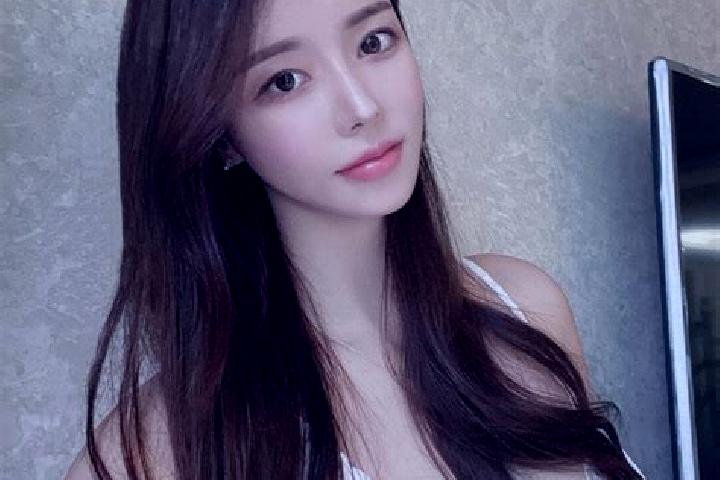 Olivia, 35 — Escort in Longgao, China