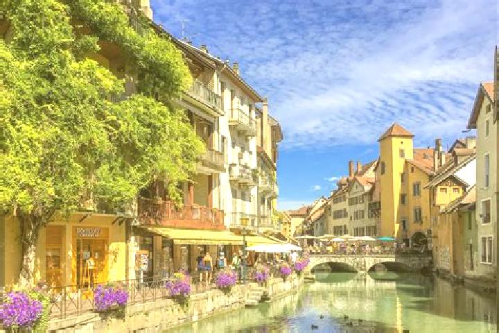 Olivia, 35 — Escort in Sore, France