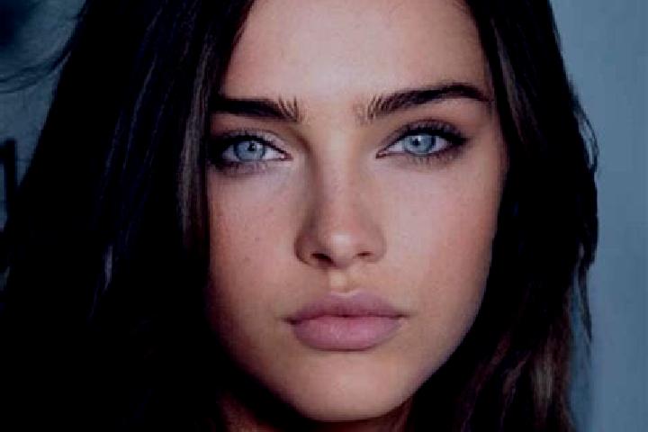 Olivia, 36, a brunette blue-eyed indian companion based in Acquarossa. Offering Roleplay, Fetish, Deep French Kissing, Travel Companion. Available for incall...
