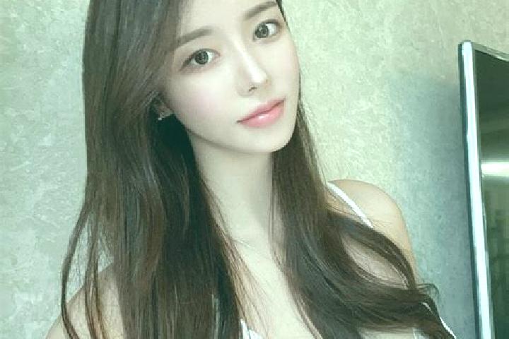 Olivia, 36 — Escort in Taling, China