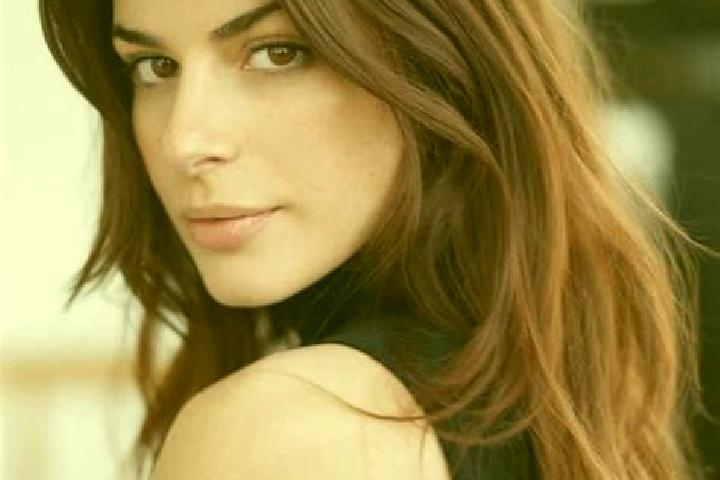 Olivia, 37, a auburn brown-eyed indian companion based in Vamvakia. Offering Dinner Date, Deep French Kissing, Roleplay, BDSM. Available for incall and outca...