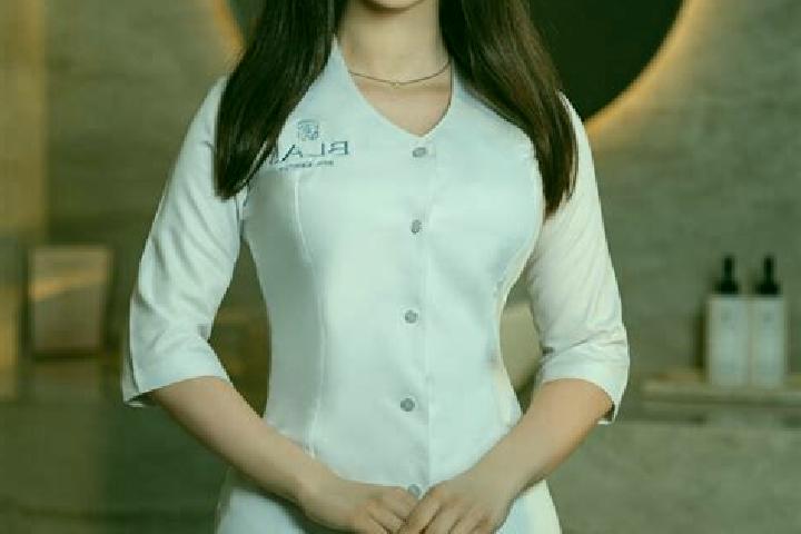 Olivia, 37, a black grey-eyed latina companion based in Pajak. Offering Tantra, Erotic Massage, Dinner Date, Roleplay, OWO. Available for incall and outcall,...