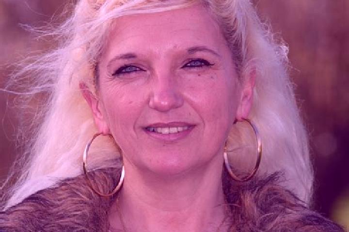 Olivia, 37 — Escort in Chire-en-Montreuil, France
