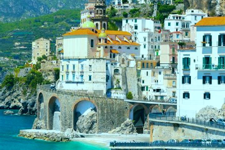 Olivia, 37 — Escort in Lucino, Italy