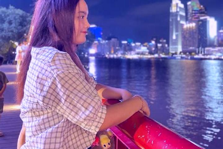Olivia, 37 — Escort in Quynh Loi, Vietnam