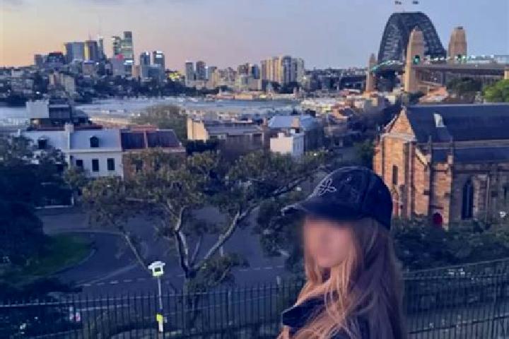 Olivia, 37 — Escort in Seven Hills, Australia