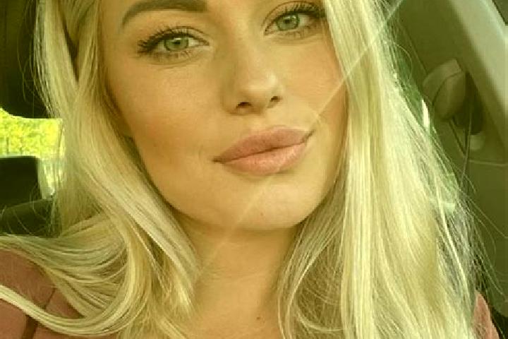 Olivia, 38, a blonde hazel-eyed slavic companion based in Sales. Offering Striptease, Domination, Fetish, BDSM, Massage. Available for incall and outcall, da...