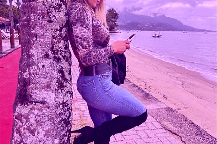 Olivia, 38 — Escort in Candido Sales, Brazil