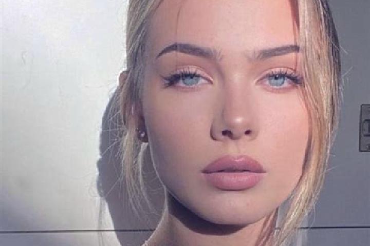 Penelope, 20, a blonde amber-eyed european companion based in Menglie. Offering Travel Companion, Striptease, Dinner Date. Available for incall and outcall, ...