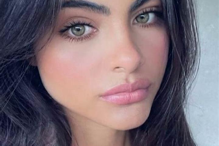 Penelope, 20, a brunette green-eyed indian companion based in Parap. Offering OWO, Girlfriend Experience, GFE. Available for incall and outcall, day and even...