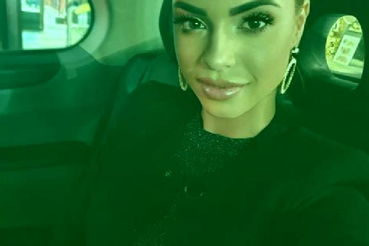 Penelope, 20, a red brown-eyed asian companion based in Dziani. Offering Fetish, Travel Companion, Erotic Massage, GFE, Dinner Date. Available for incall and...