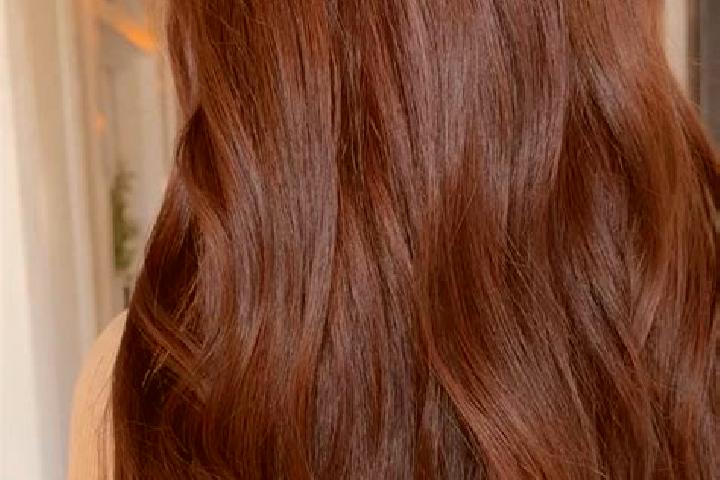 Penelope, 20, a red brown-eyed ebony companion based in Hook. Offering CIM, BDSM, Duos. Available for incall and outcall, day and evening dates.