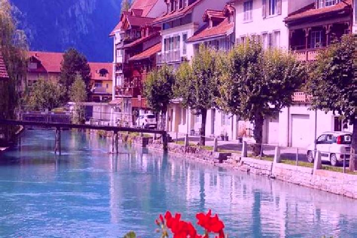 Penelope, 20 — Escort in Kleinandelfingen, Switzerland