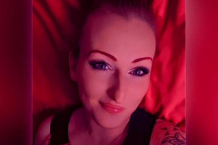 Penelope, 20 — Escort in Kroepelin, Germany