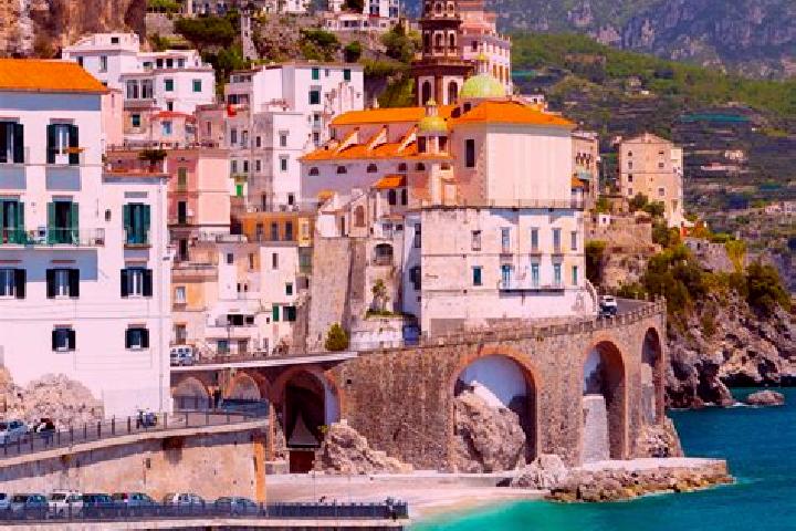 Penelope, 20 — Escort in Martelletto, Italy