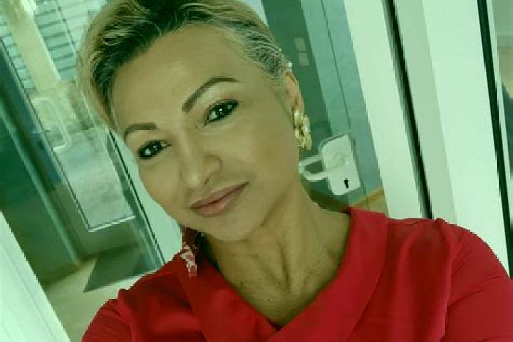 Penelope, 20 — Escort in Schoeneck, Germany