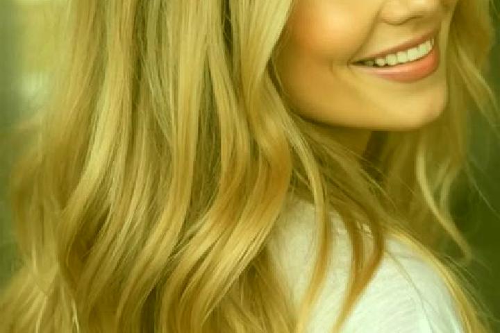 Penelope, 21, a blonde hazel-eyed caribbean companion based in Chyliczki. Offering OWO, Striptease, Massage. Available for incall and outcall, overnight book...