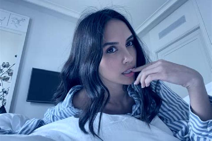 Penelope, 21, a brunette amber-eyed caribbean companion based in Snejbjerg. Offering Party Girl, Girlfriend Experience, Massage. Available for incall and out...