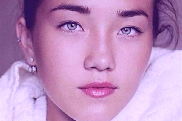 Penelope, 21, a brunette grey-eyed caucasian companion based in Chengguo. Offering Massage, Fetish, GFE, BDSM. Available for incall and outcall, day and even...
