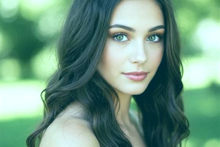 Penelope, 21, a brunette hazel-eyed mixed companion based in Kegalle. Offering Girlfriend Experience, Couples, Roleplay. Available for incall and outcall, ov...