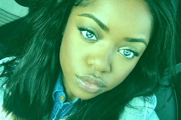 Penelope, 21, a chestnut blue-eyed ebony companion based in Mussel. Offering Prostate Massage, Domination, Party Girl. Available for incall and outcall, day ...