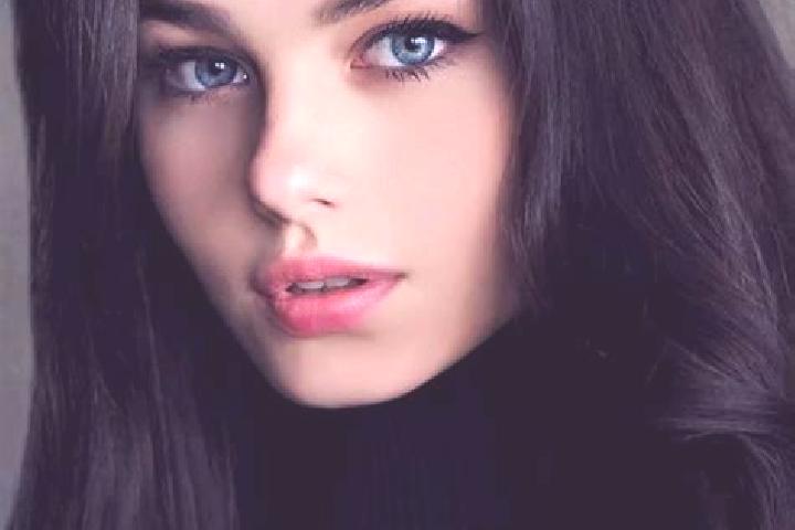 Penelope, 21, a red blue-eyed slavic companion based in Pir Balut. Offering Girlfriend Experience, Travel Companion, Dinner Date, Massage. Available for inca...