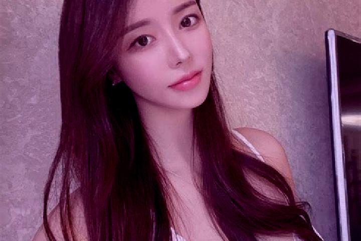 Penelope, 21 — Escort in Dingzha, China