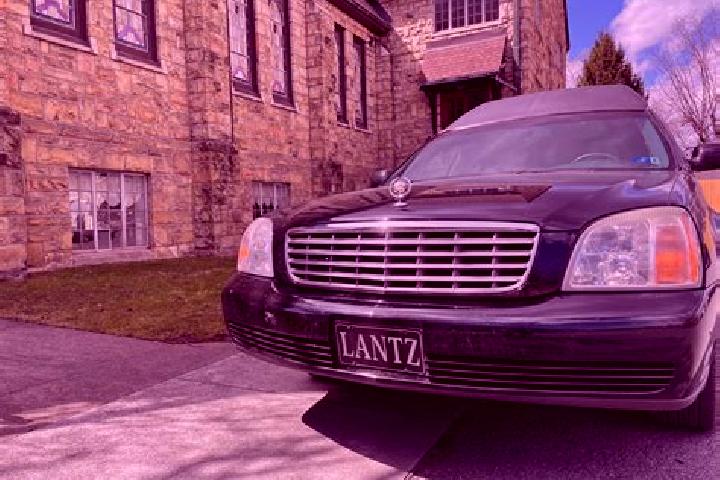 Penelope, 21 — Escort in Lantz, Canada