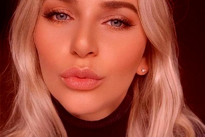 Penelope, 21 — Escort in Novoukrainka, Ukraine