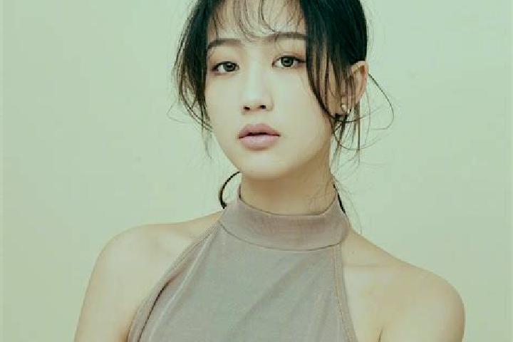 Penelope, 21 — Escort in Shiqian, China