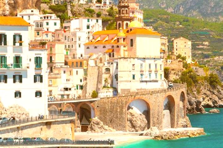 Penelope, 21 — Escort in Triggiano, Italy