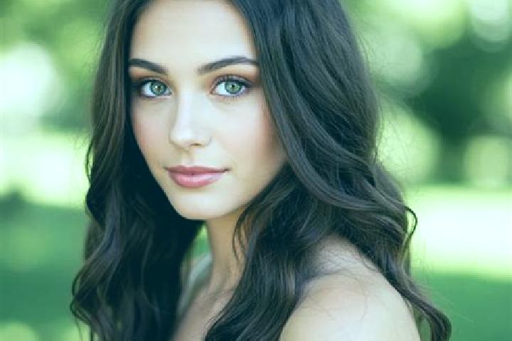 Penelope, 22, a brunette hazel-eyed caucasian companion based in Hummelsta. Offering Striptease, CIM, 69, Couples. Available for incall and outcall, overnigh...