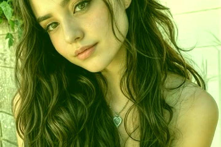 Penelope, 22, a chestnut hazel-eyed middle eastern companion based in Supetar. Offering GFE, CIM, Domination, Massage. Available for incall and outcall, day ...