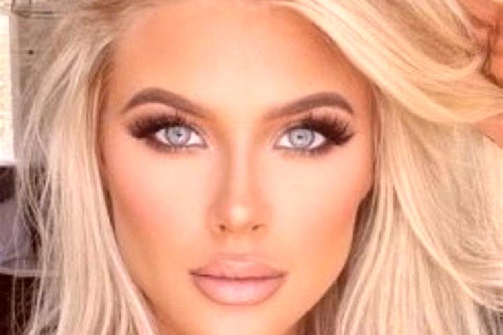 Penelope, 22, a platinum blonde blue-eyed ebony companion based in Pingnan. Offering Duos, Overnight. Available for incall and outcall, day and evening dates.
