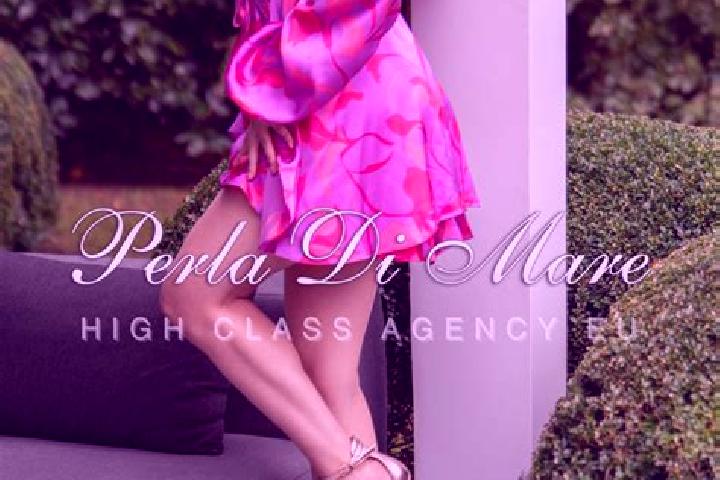 Penelope, 22 — Escort in Cheveresu Mare, Romania