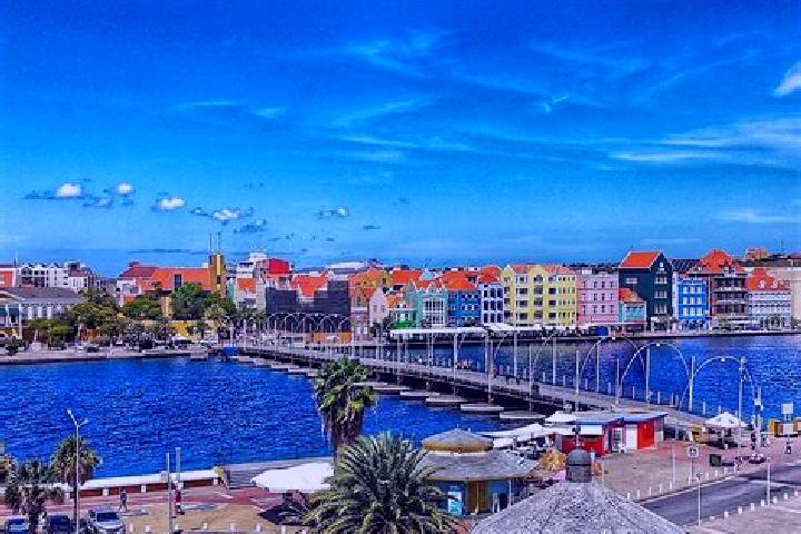 Penelope, 22 — Escort in Sint Michiel Liber, Curacao