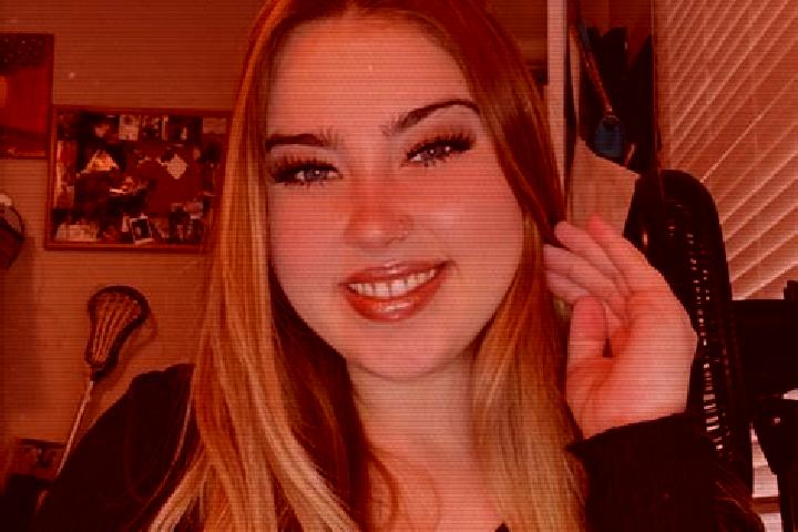 Penelope, 22 — Escort in Stewartsville, United States