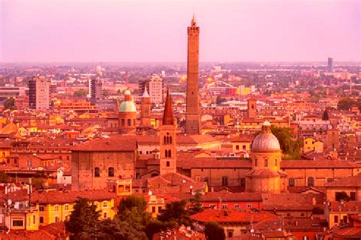 Penelope, 22 — Escort in Volongo, Italy