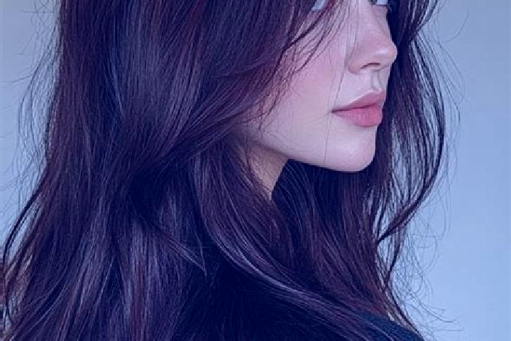 Penelope, 23, a auburn brown-eyed asian companion based in Gunungsari. Offering Couples, Roleplay, Dinner Date. Available for incall and outcall, day and eve...