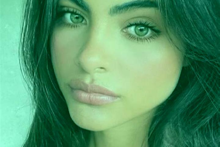 Penelope, 23, a black hazel-eyed ebony companion based in Santa Maria in Valle. Offering Duos, Massage, Prostate Massage, Couples, Tantra. Available for inca...