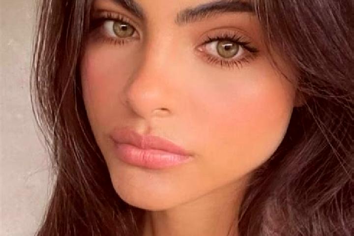 Penelope, 23, a brunette green-eyed ebony companion based in Cellarengo. Offering Deep French Kissing, Girlfriend Experience, Overnight, BDSM, Dinner Date. A...