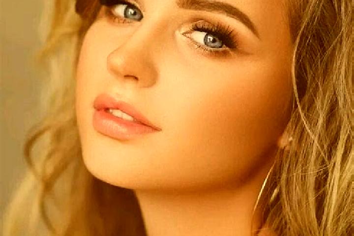Penelope, 23, a dark blonde blue-eyed mediterranean companion based in Vilanova de Prades. Offering A-Level, 69, Erotic Massage. Available for incall and out...