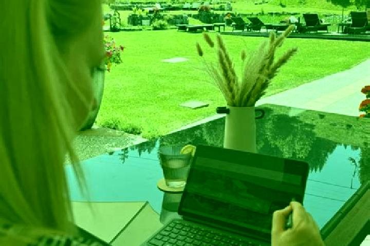Penelope, 23 — Escort in Buerserberg, Austria